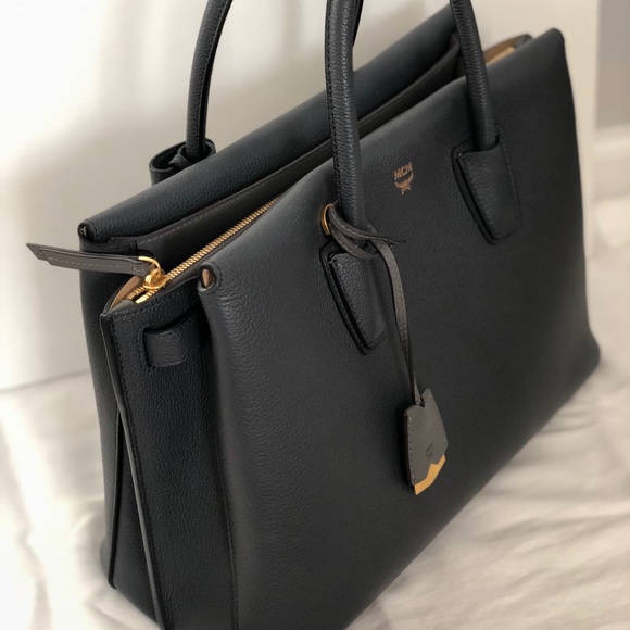 MCM Large Milla Tote - Picture 2 of 7